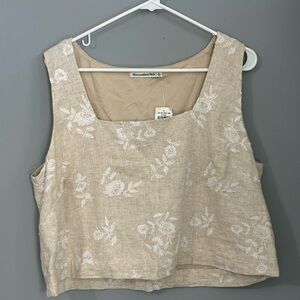 Abercrombie cute beige and white shirt